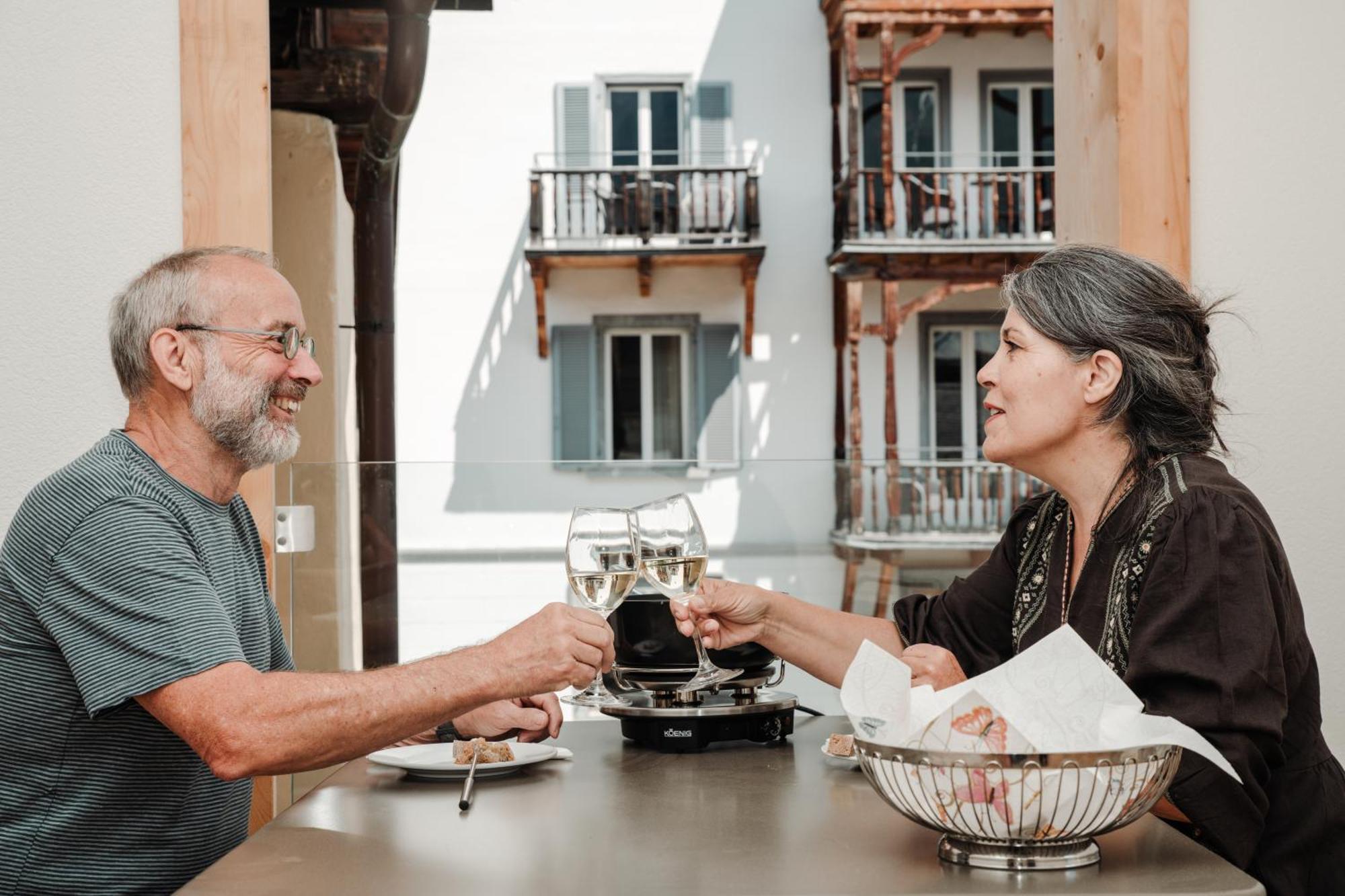 Chasa Fent, Sent Scuol Im Engadin Apartment Luaran gambar